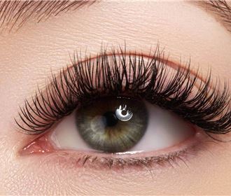 Đôi mắt trở lên quyến rũ sau khi nối mi Đôi mắt trở lên quyến rũ sau khi nối mi