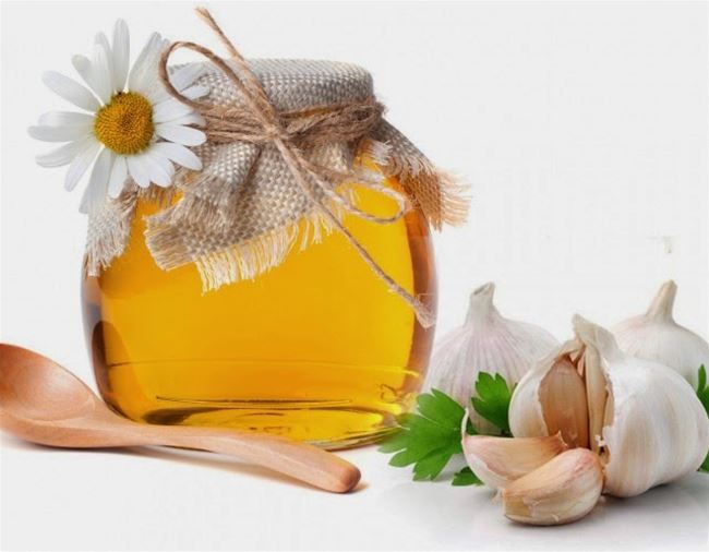 Cách trị mụn trứng cá từ thiên nhiên với mật ong và tỏi Cách trị mụn trứng cá từ thiên nhiên với mật ong và tỏi