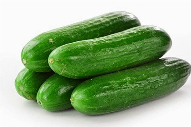 Đắp mặt nạ dưa chuột trị mụn Đắp mặt nạ dưa chuột trị mụn