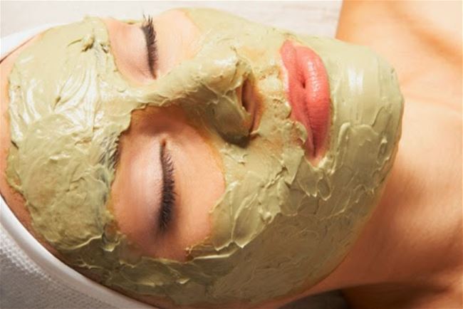 Đắp mặt nạ thảo dược trị mụn cám Đắp mặt nạ thảo dược trị mụn cám