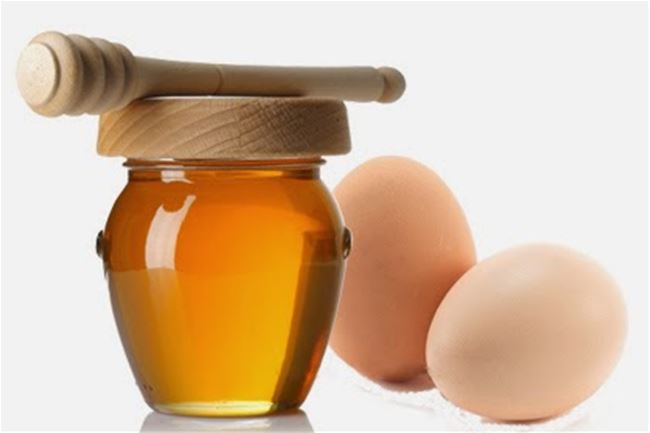 Làm trắng da mặt bằng mật ong, trứng gà Làm trắng da mặt bằng mật ong, trứng gà