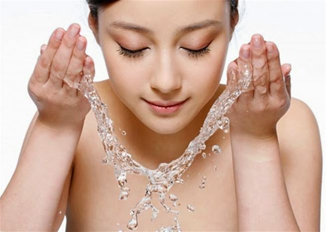 Làm trắng da mặt tự nhiên Làm trắng da mặt tự nhiên